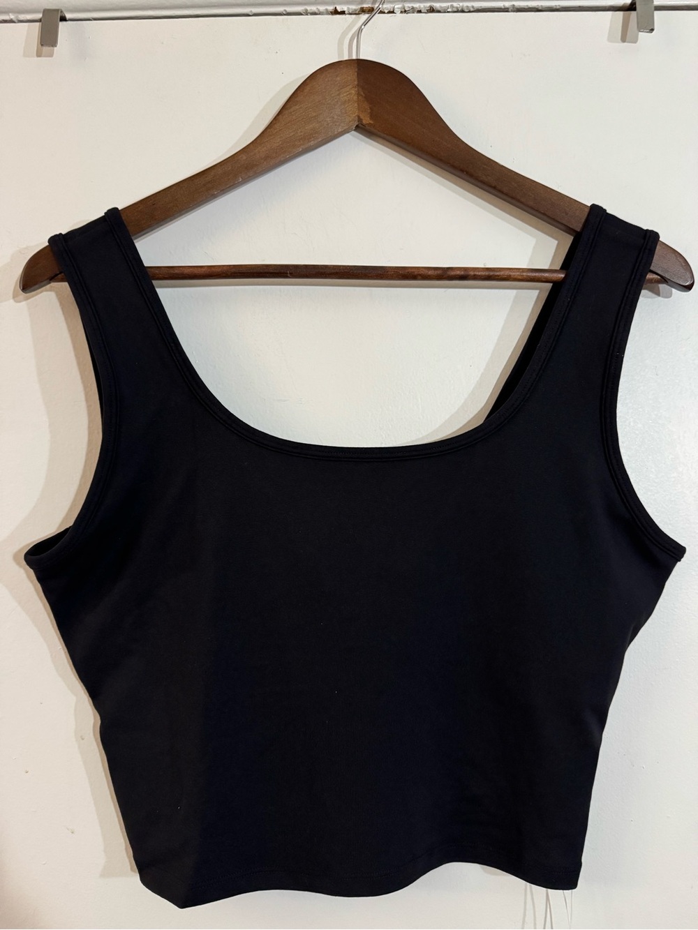 HALARA Black Crop Tank — Scoop Neck Wide-Strap Top and back is crossed.